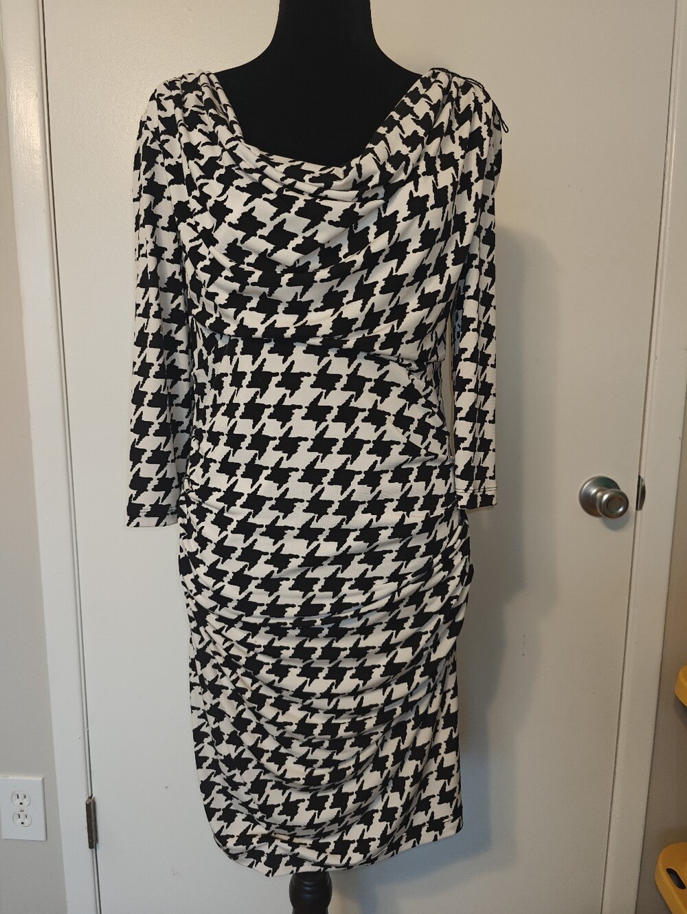 Peck&Peck Dress Sz 10 Slimming Rouching Stretch Career Wedding Party Houndstooth